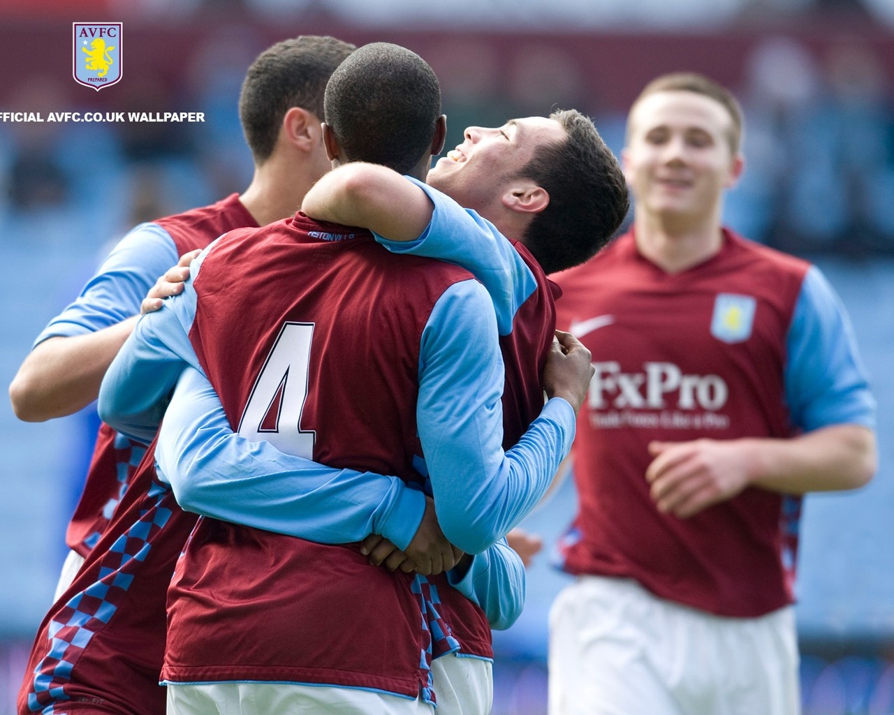 慕尼黑1860主席回应拜仁球迷横幅：这完全不尊重人，越界了（慕尼黑1860主席斥拜仁球迷横幅：失礼且越界）