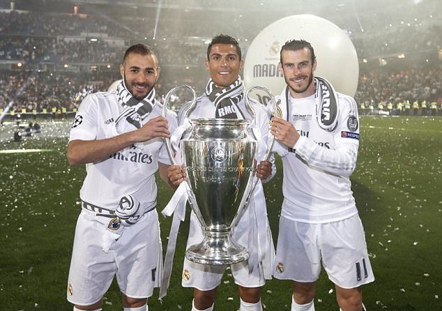 仅次于拉莫斯和魔笛，佩里西奇是欧冠打入点球第三年长的球员（佩里西奇成欧冠点球破门球员中年龄第三，仅次拉莫斯与魔笛）